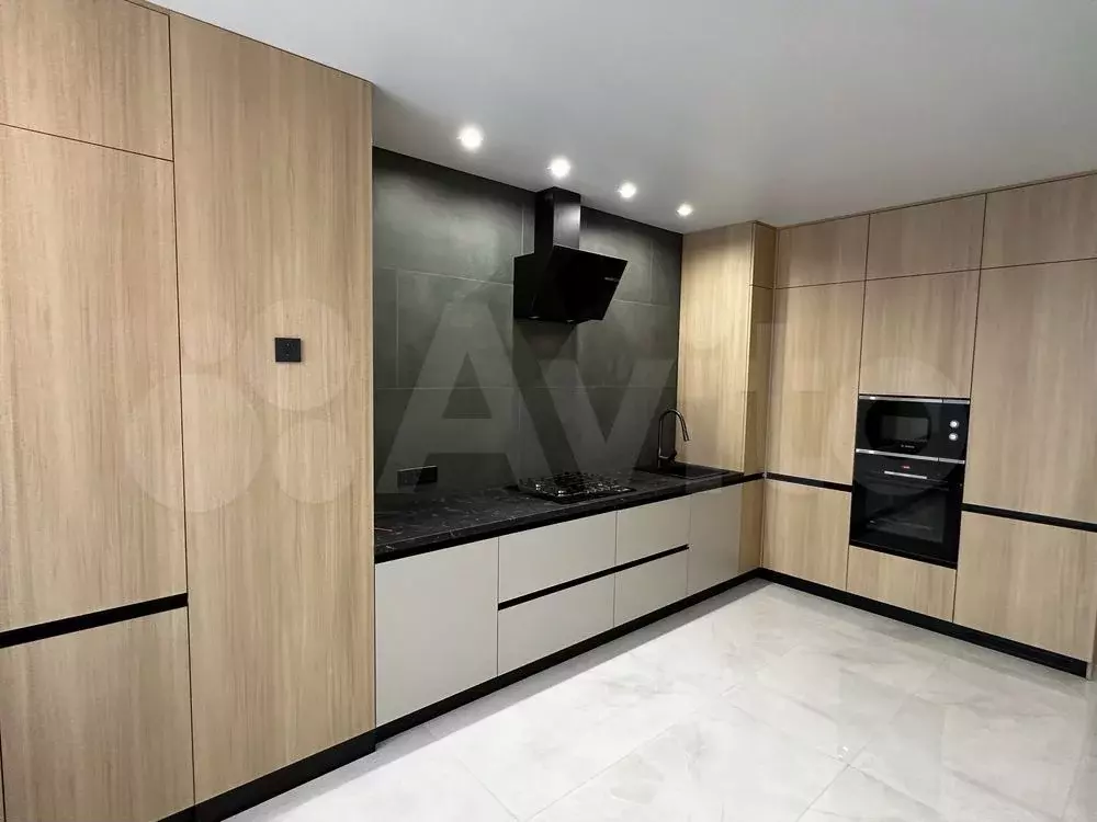 3-к. квартира, 100 м, 4/4 эт. - Фото 0