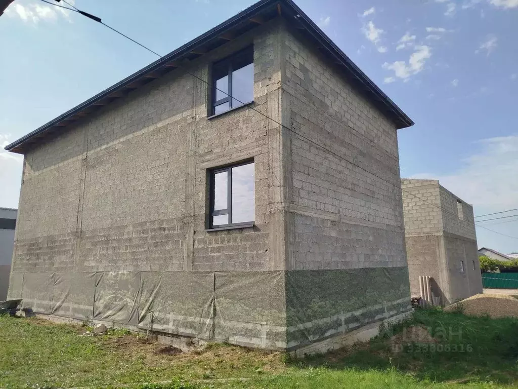 Дом в Краснодарский край, Абинск Подгорная ул., 92 (420 м) - Фото 2