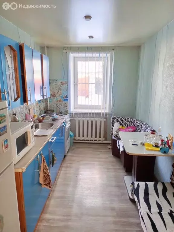 3-комнатная квартира: Усолье-Сибирское, улица Богдана Хмельницкого, 6 ... - Фото 1