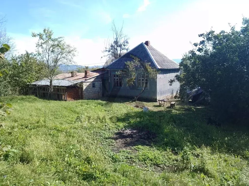 Дом в Краснодарский край, Апшеронский район, с. Черниговское ул. ... - Фото 1
