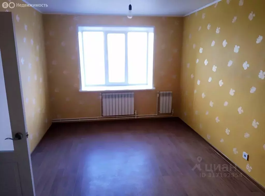 1-комнатная квартира: Губкин, Севастопольская улица, 111 (43 м) - Фото 0