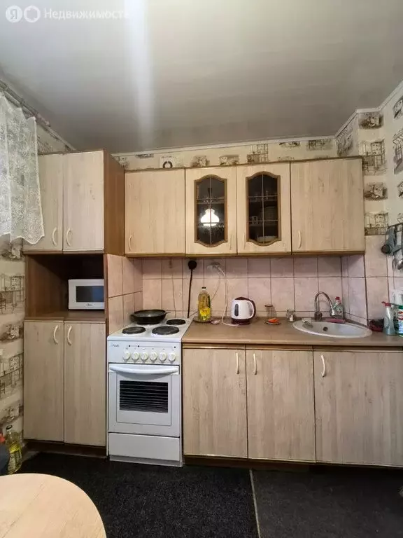 3-комнатная квартира: Курган, жилой район Заозёрный, 11-й микрорайон, ... - Фото 2