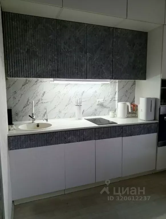 1-к кв. Саха (Якутия), Якутск Верхоянская ул., 2 (38.0 м) - Фото 0