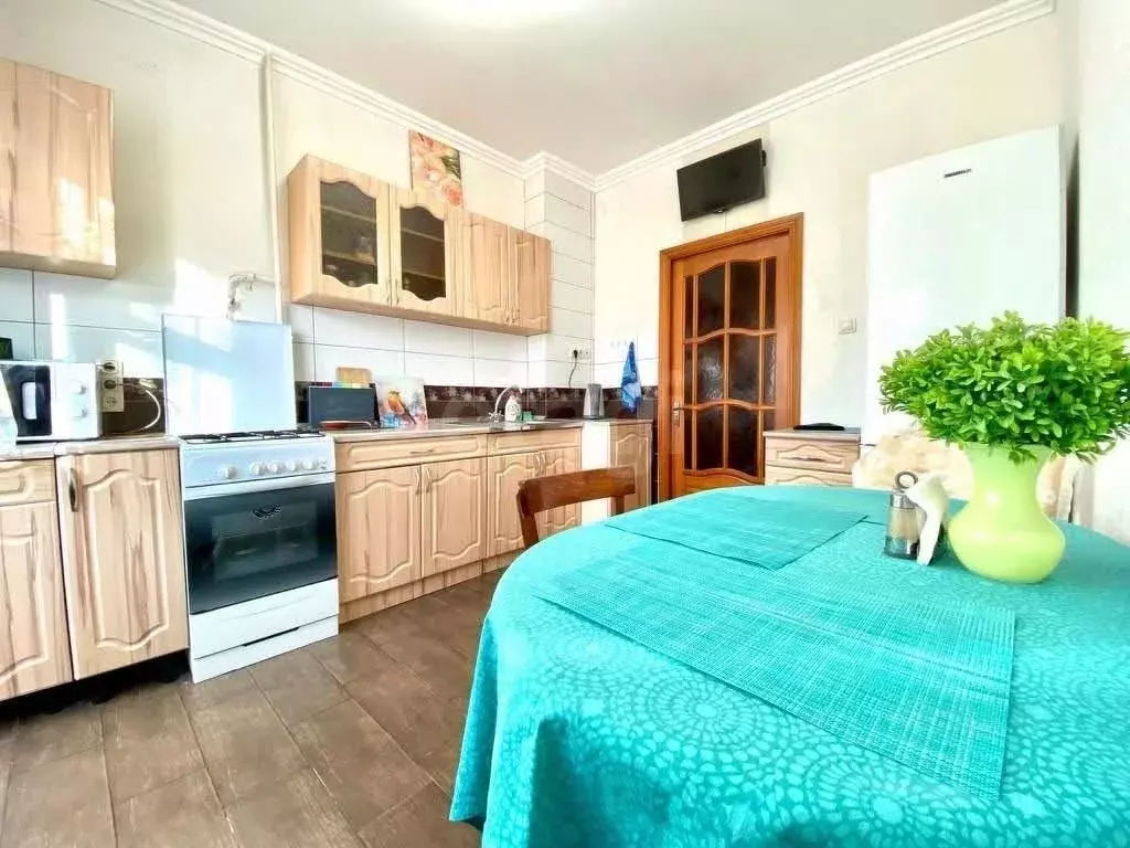 2-к кв. Ямало-Ненецкий АО, Новый Уренгой Юбилейный мкр, 2/3 (56.0 м) - Фото 1