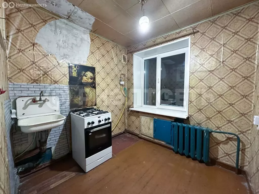 1-комнатная квартира: Мурманск, улица Академика Книповича, 37 (31.2 м) - Фото 0