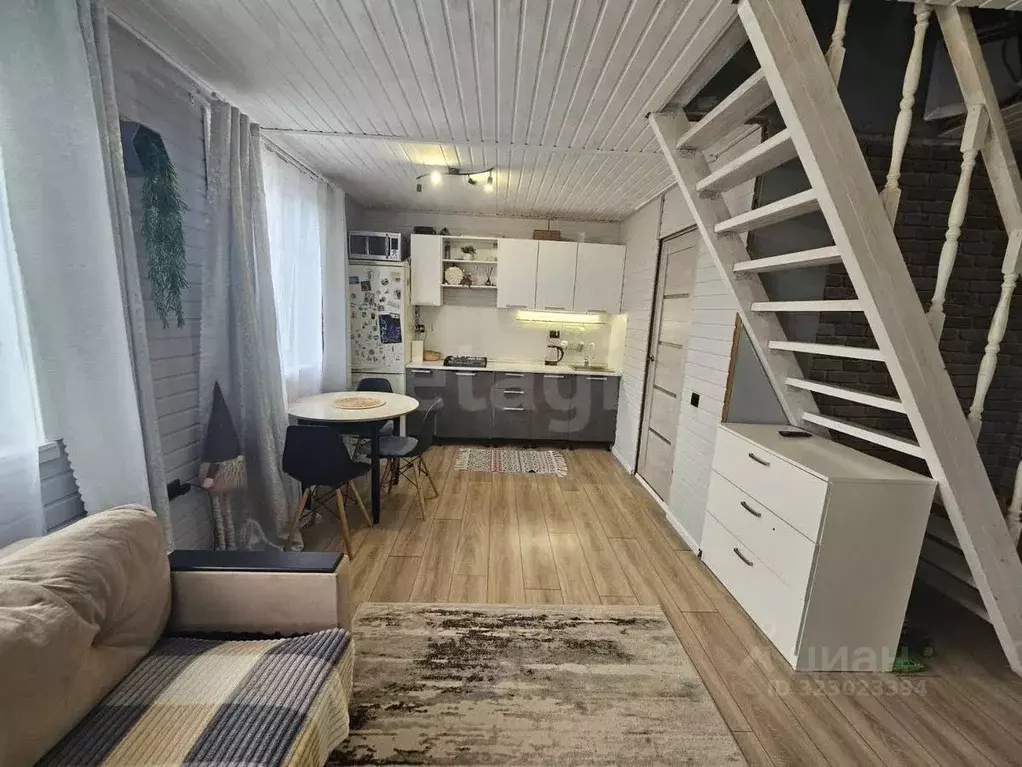 Дом в Псковская область, Псковский район, Логозовская волость, д. ... - Фото 1