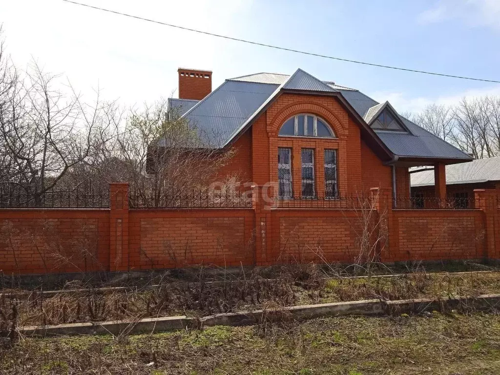Дом в Белгородская область, Новый Оскол ул. Святых Петра и Павла, 20 ... - Фото 1