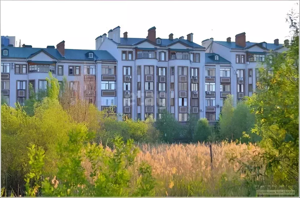 1-к кв. Татарстан, Казань ул. Мулланура Вахитова, 8 (60.6 м) - Фото 0