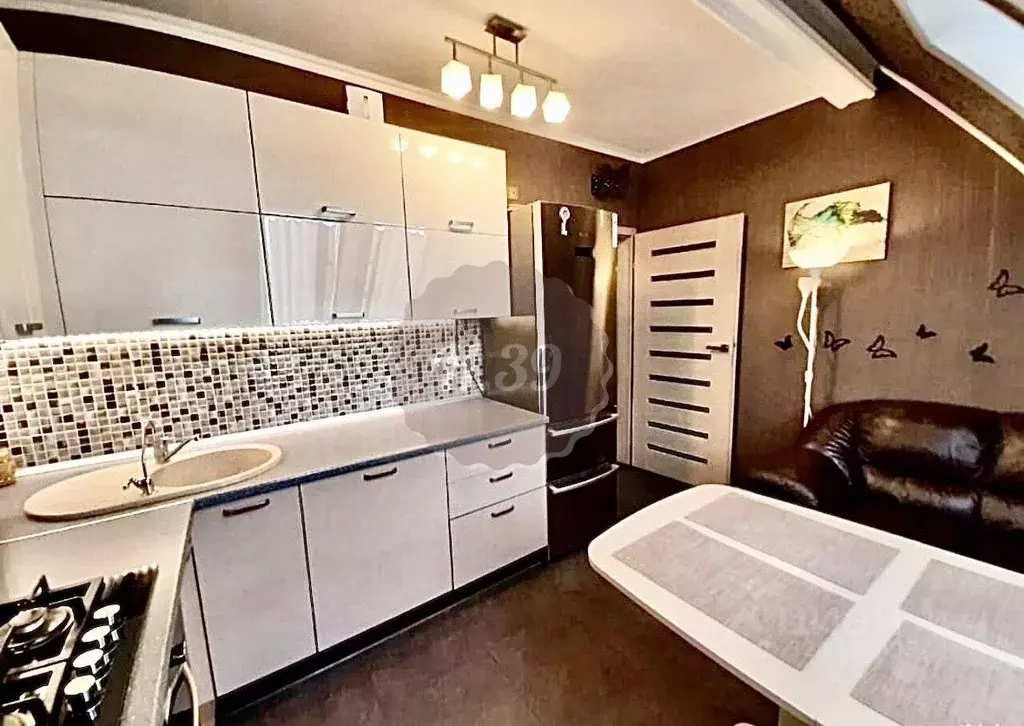 3-к кв. Калининградская область, Гурьевский муниципальный округ, пос. ... - Фото 1