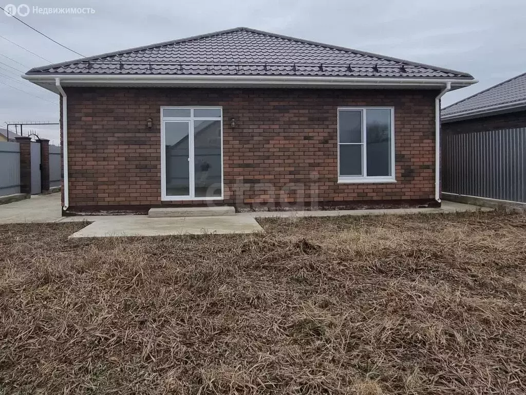 Дом в Чебаркуль, улица Димитрова (100 м) - Фото 2