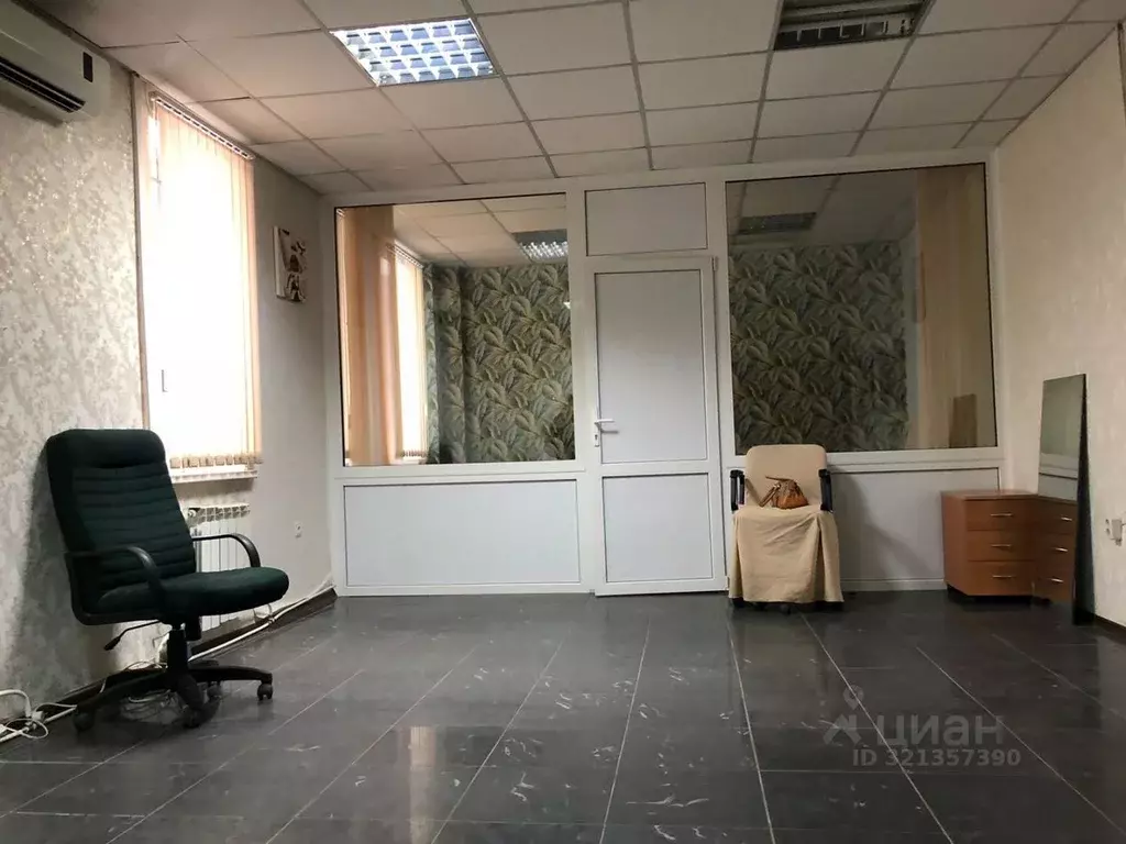 Помещение свободного назначения в Саратовская область, Саратов ул. ... - Фото 2