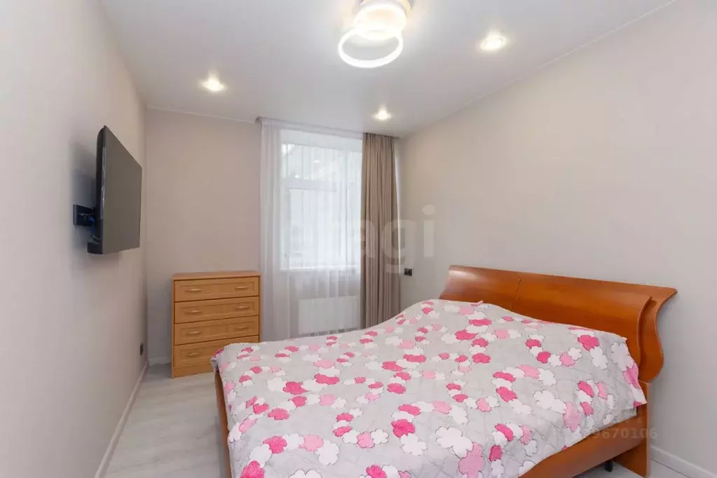 3-к кв. Тюменская область, Тюмень ул. Тимофея Чаркова, 87 (73.4 м) - Фото 1
