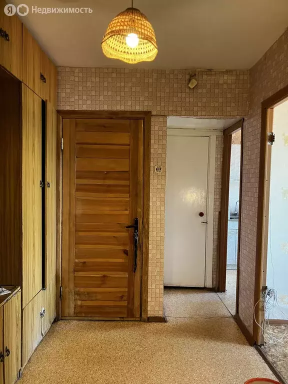 3-комнатная квартира: Курган, улица Криволапова, 7 (62.6 м) - Фото 0
