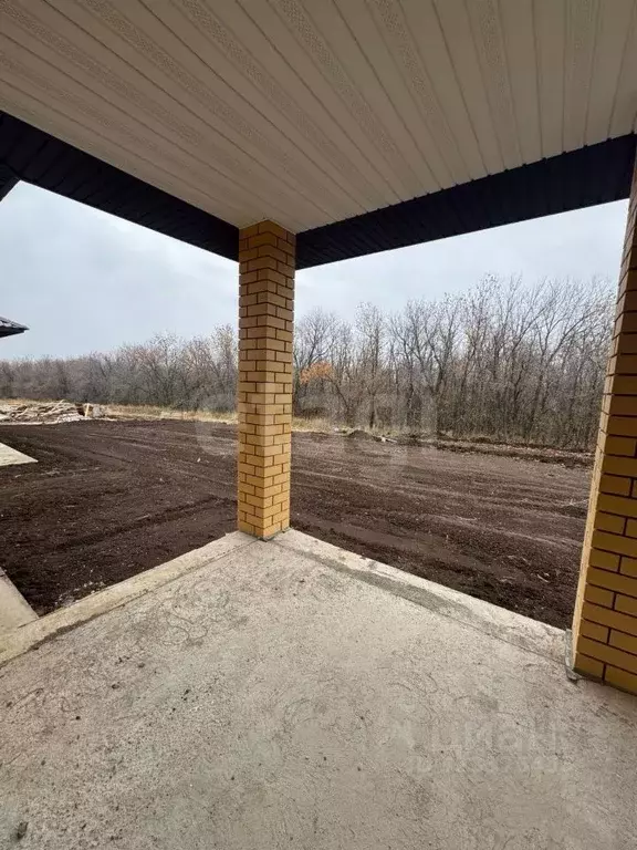 Дом в Оренбургская область, Оренбургский район, с. Подгородняя ... - Фото 2