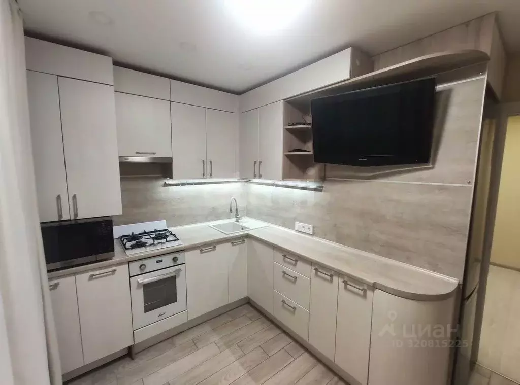 1-к кв. Ярославская область, Ярославский муниципальный округ, пос. ... - Фото 1