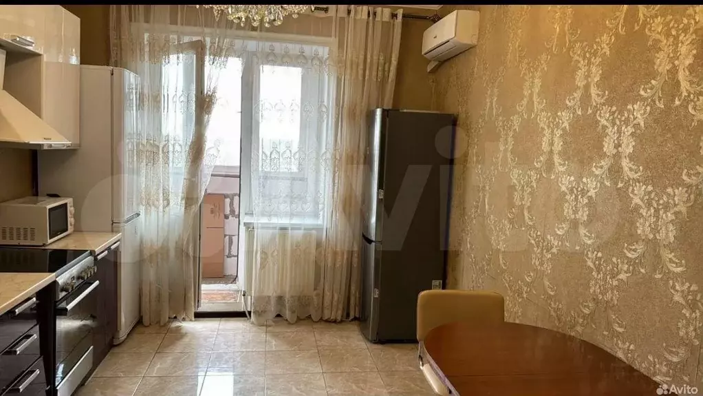 1-к. квартира, 40 м, 7/17 эт. - Фото 0