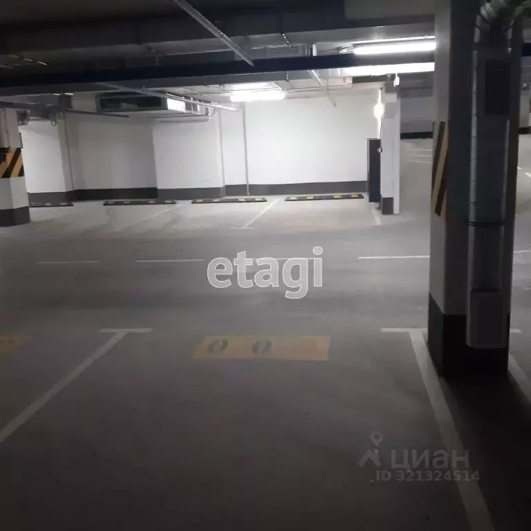 Гараж в Тюменская область, Тюмень ул. Первооткрывателей, 12 (13 м) - Фото 1