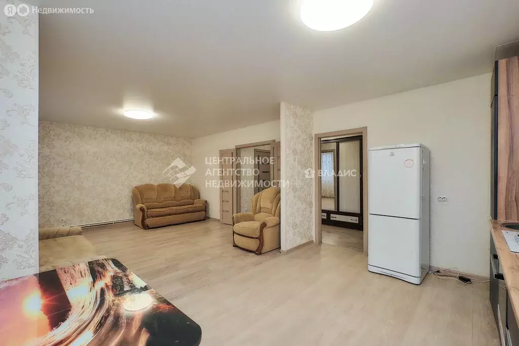 2-комнатная квартира: Рязань, Славянский проспект, 5 (64.4 м) - Фото 2