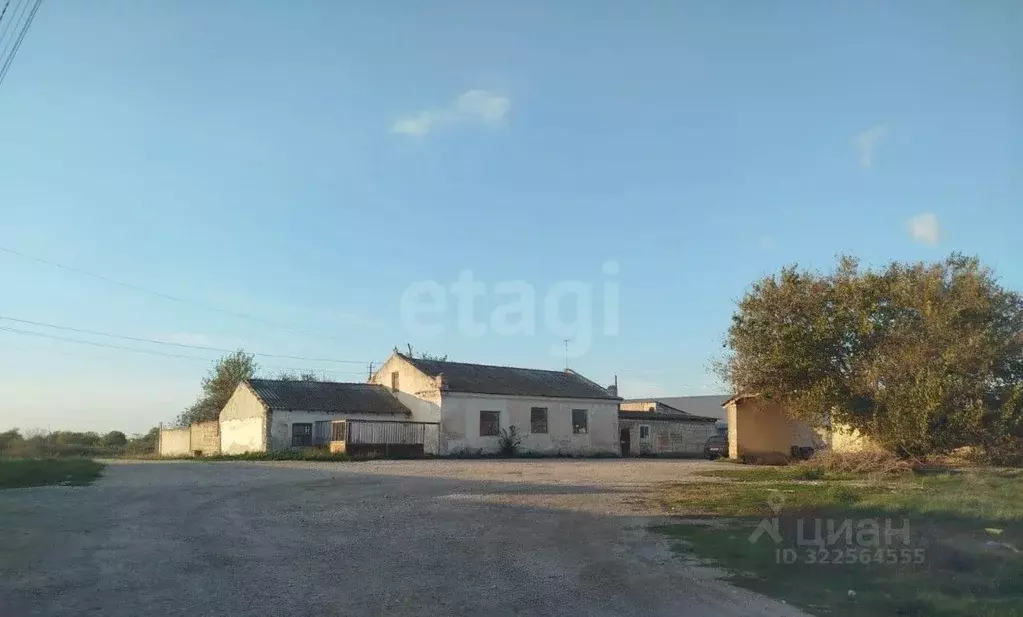 Склад в Крым, Кировский район, с. Журавки ул. Школьная, 6А (359 м) - Фото 1