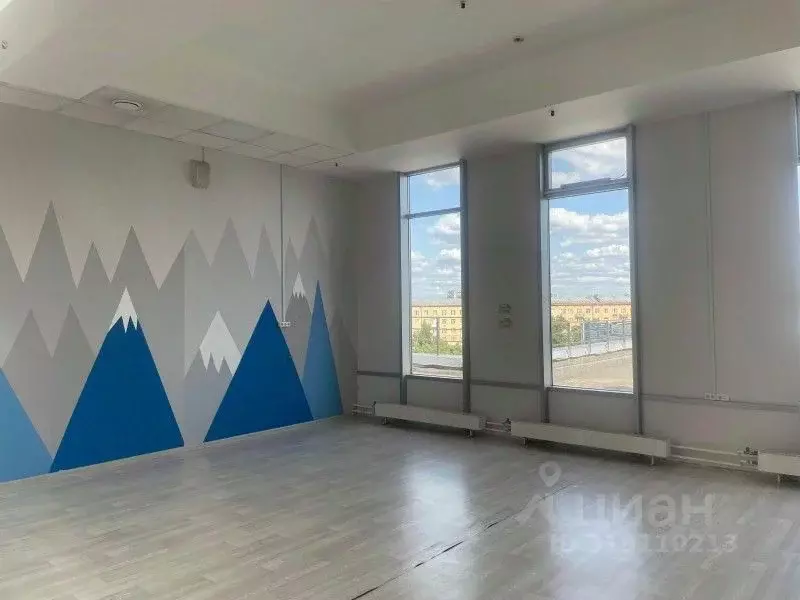 Торговая площадь в Санкт-Петербург просп. Малый Васильевского острова, ... - Фото 1