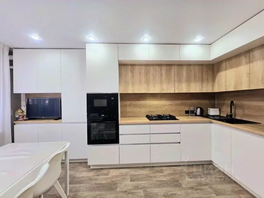 3-к кв. Татарстан, Зеленодольск просп. Строителей, 32А (85.4 м) - Фото 2