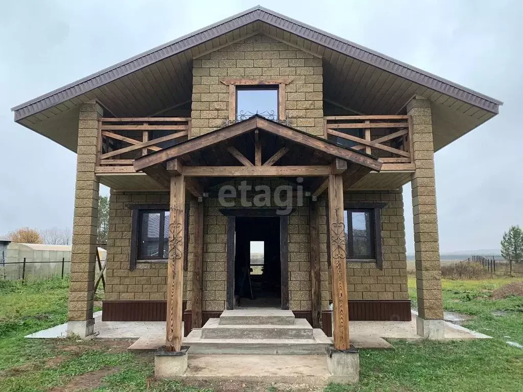 Дом в Башкортостан, Нуримановский район, Красногорский сельсовет, с. ... - Фото 1