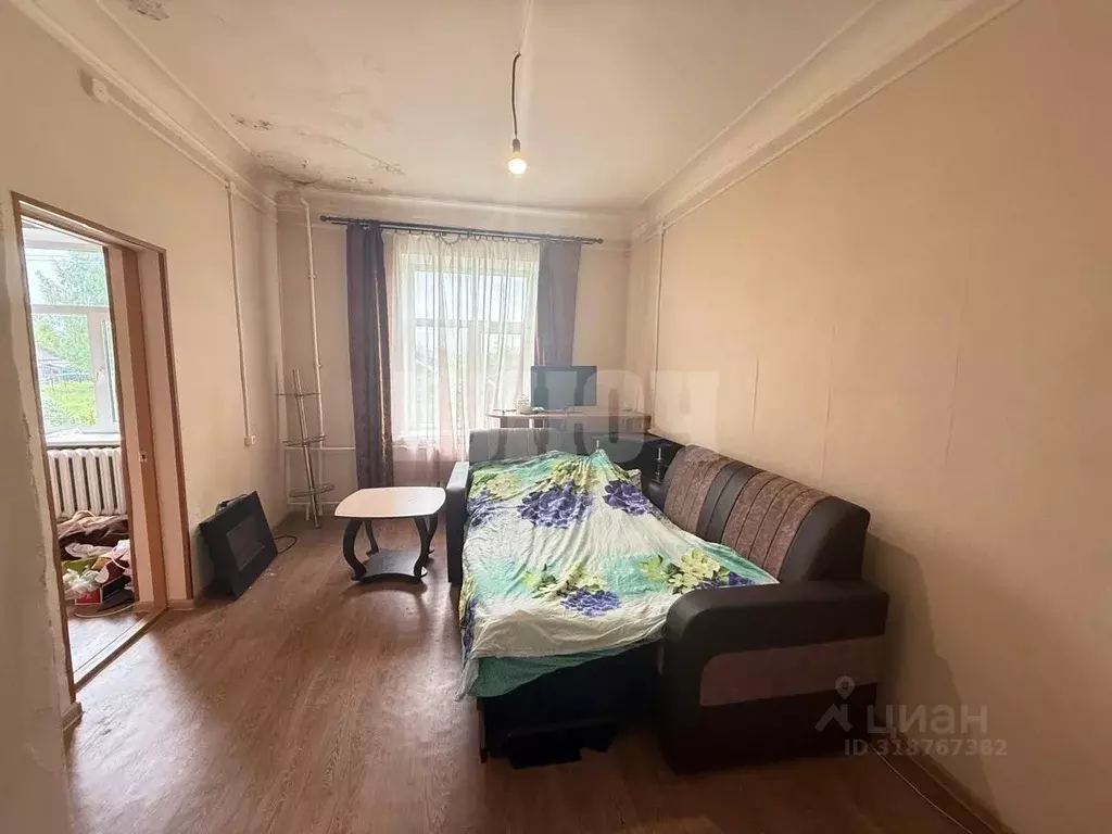 2-к кв. Вологодская область, Сокол ул. Калинина, 41 (42.6 м) - Фото 0