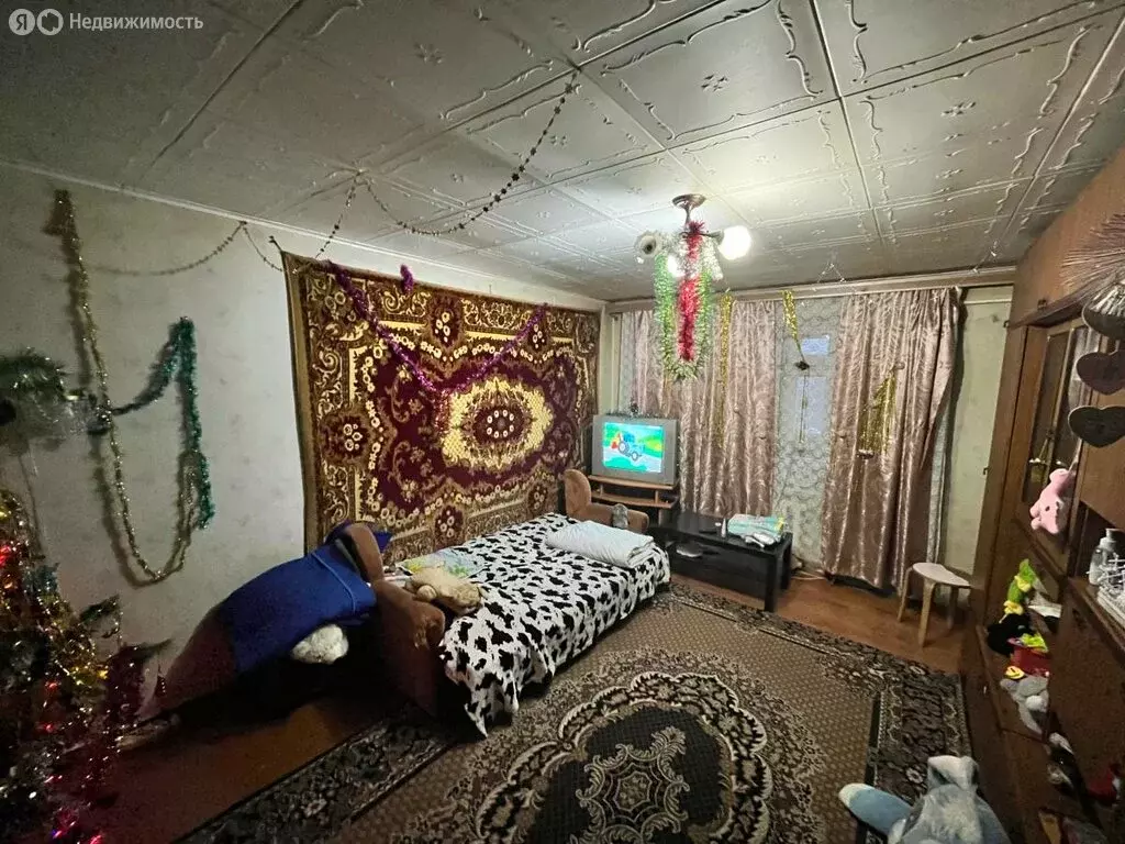 3-комнатная квартира: Каменск-Шахтинский, микрорайон Лиховской, улица ... - Фото 0