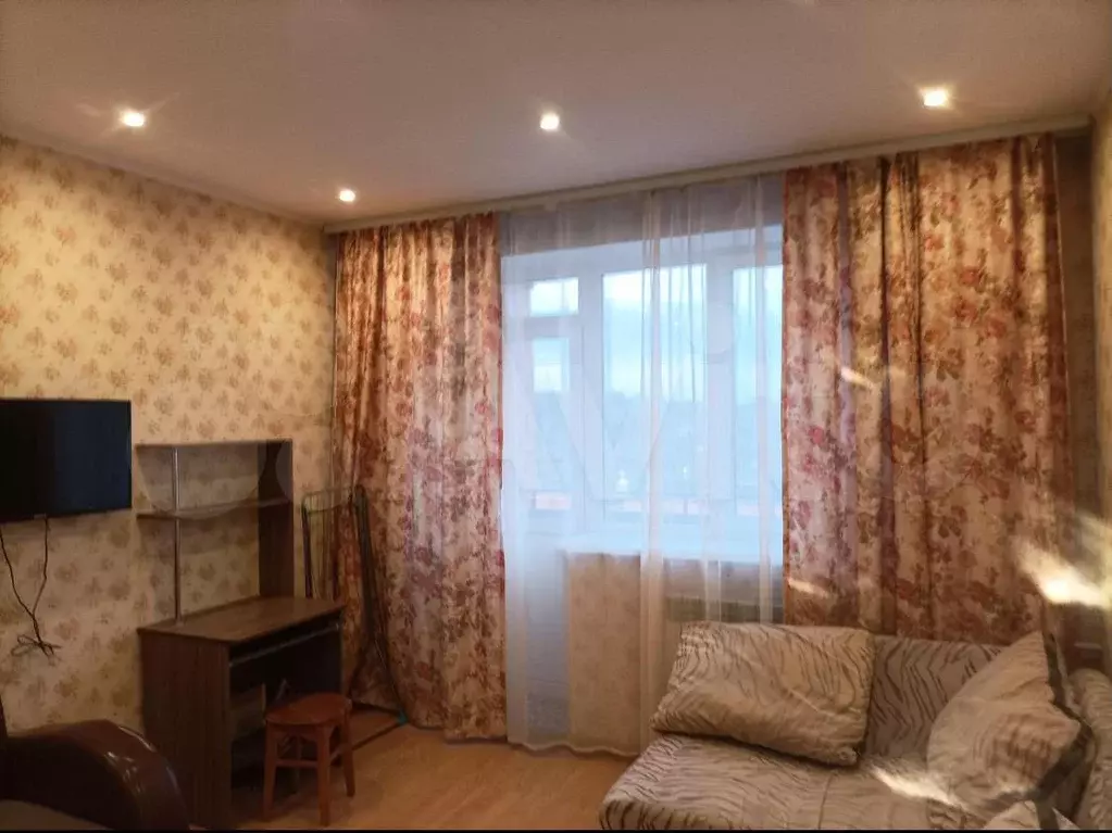 1-к. квартира, 43 м, 5/5 эт. - Фото 0