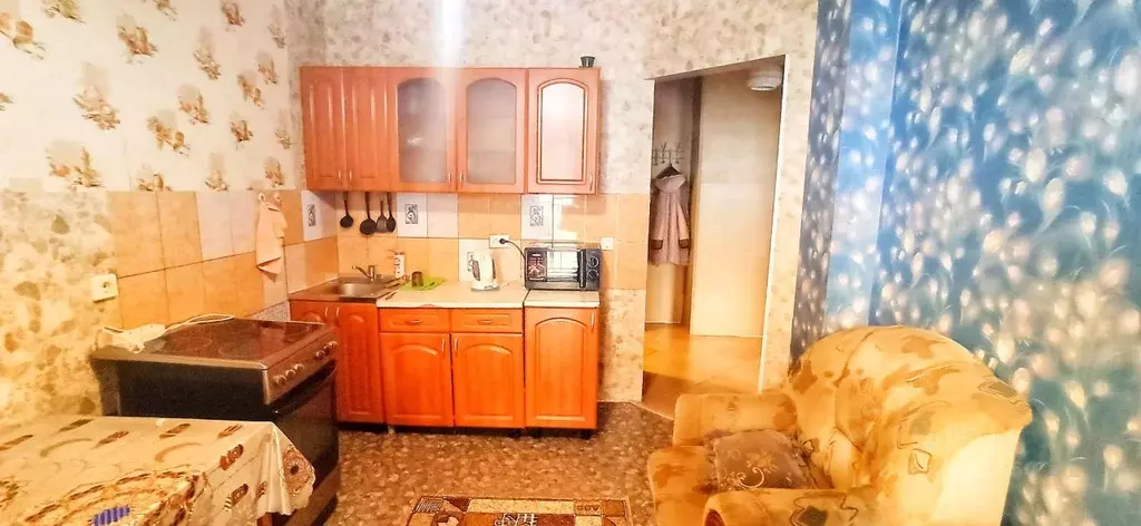 1-к кв. Омская область, Омск просп. Комарова, 15 (41.0 м) - Фото 0