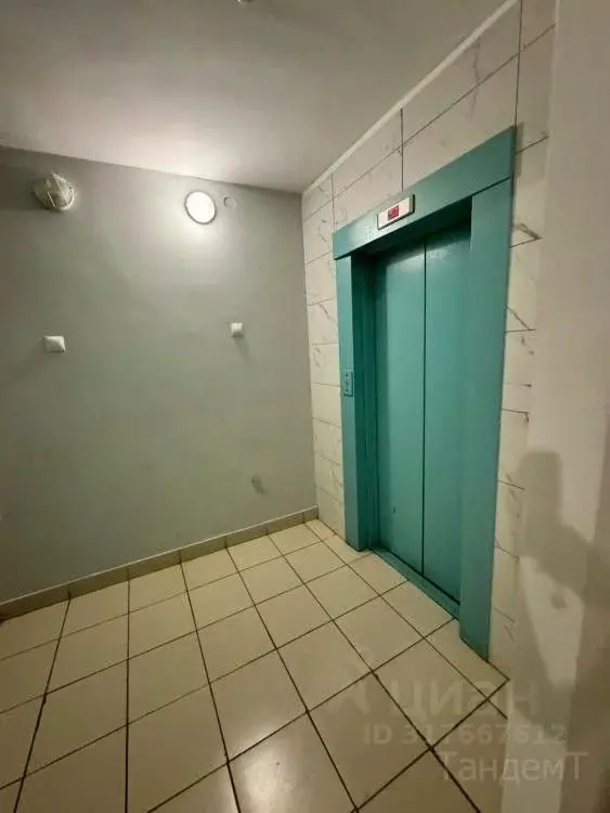 1-к кв. Омская область, Омск просп. Комарова, 21к2 (43.8 м) - Фото 1