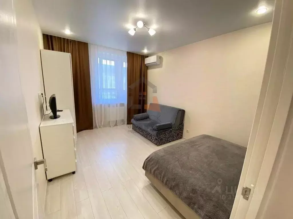 1-к кв. Татарстан, Казань ул. Родины, 24Г (35.0 м) - Фото 1