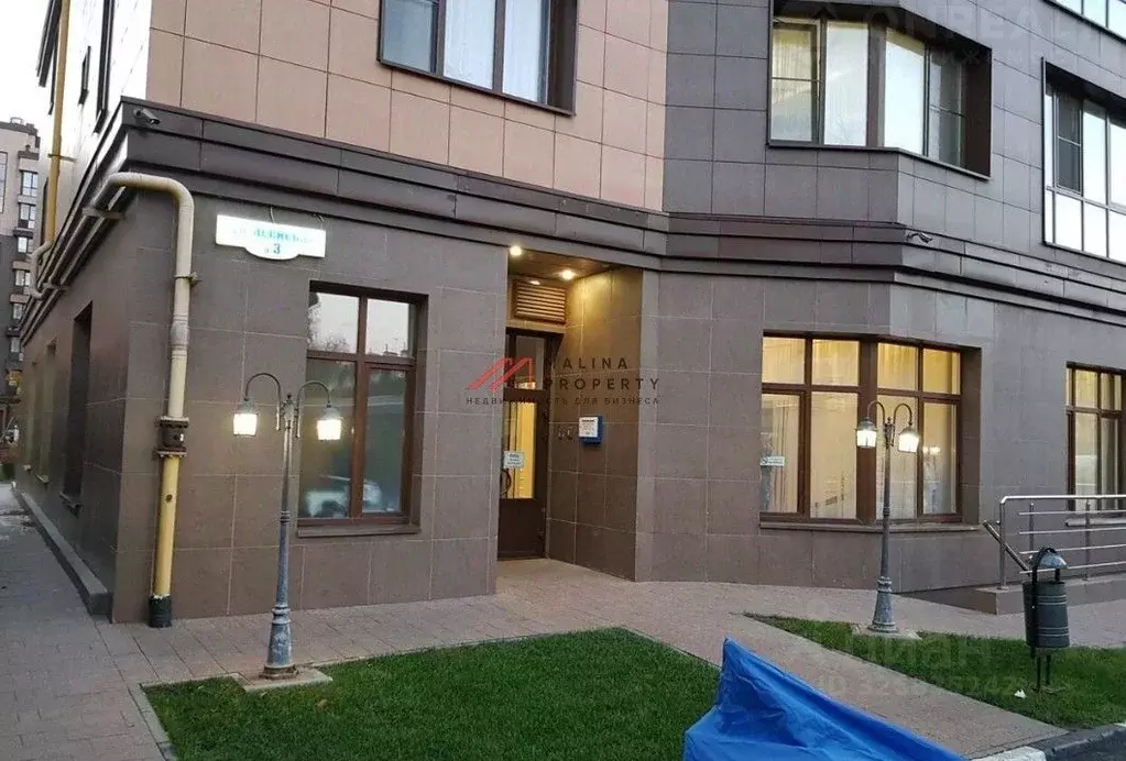 Торговая площадь в Москва д. Сосенки, ул. Ясеневая, 3 (289 м) - Фото 0