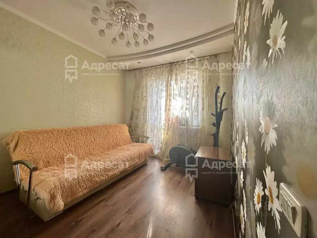 3-к кв. Волгоградская область, Волгоград ул. Кирова, 96 (67.5 м) - Фото 0