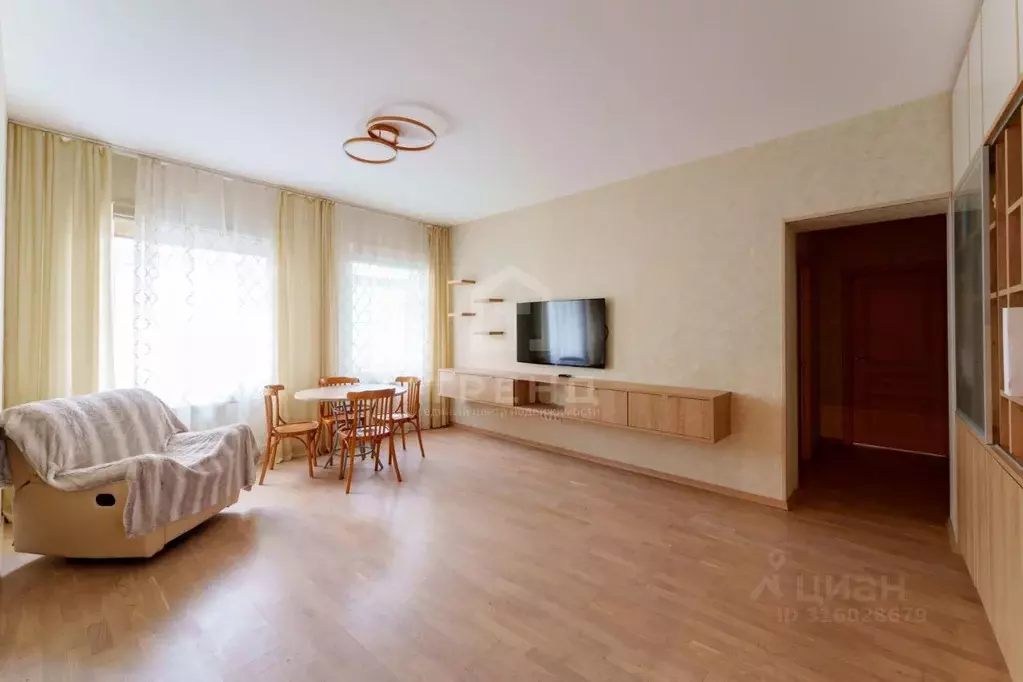 5-к кв. Санкт-Петербург Суворовский просп., 24 (117.0 м) - Фото 0