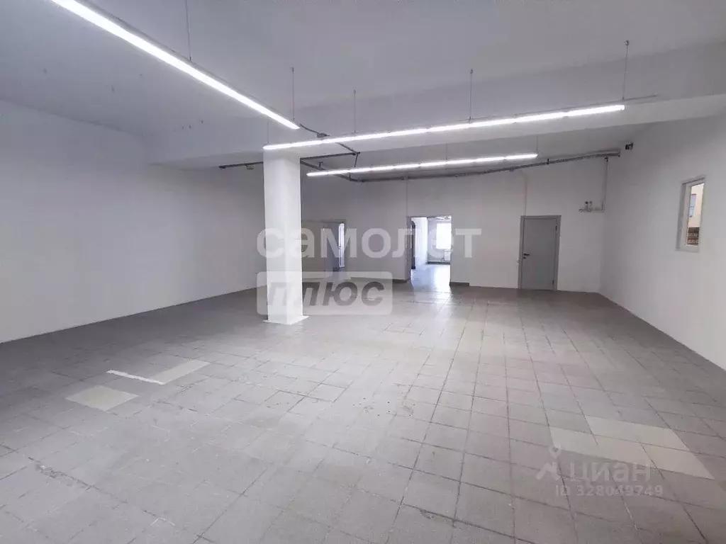 Торговая площадь в Татарстан, Казань ул. Фатыха Амирхана, 33 (169 м) - Фото 1