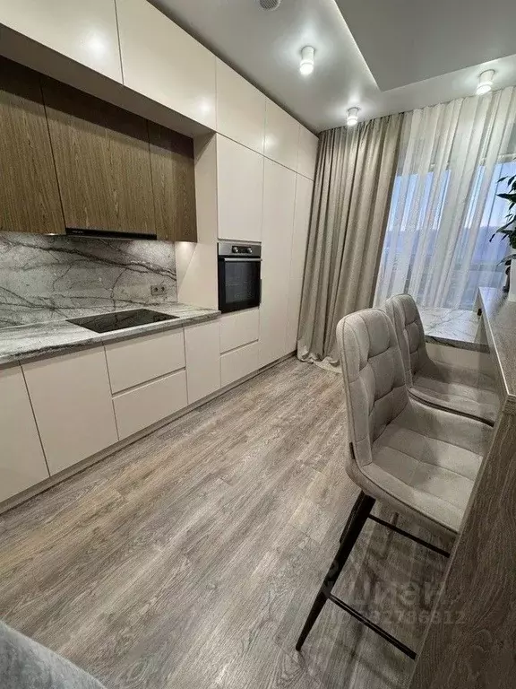 4-к кв. Чувашия, Чебоксары ул. Калинина, 93 (123.4 м) - Фото 1