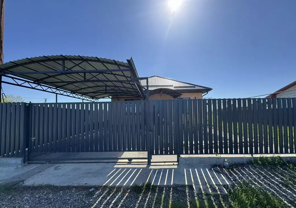 Дом в Краснодарский край, Белореченский район, Южненское с/пос, пос. ... - Фото 1