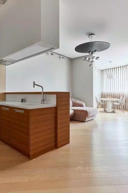Квартира, 4 комнаты, 136.1 м - Фото 0