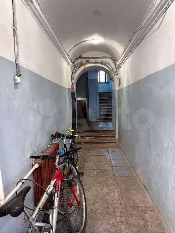 Комната 26,1 м в 5-к., 4/4 эт. - Фото 1