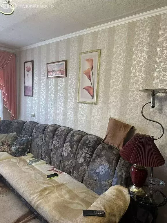 3-комнатная квартира: Гуково, улица Герцена, 82 (64 м) - Фото 1