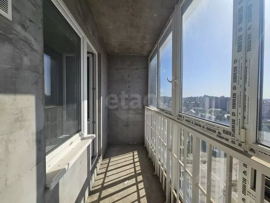 2-к кв. Смоленская область, Смоленск ул. Генерала Трошева, 8 (67.9 м) - Фото 1