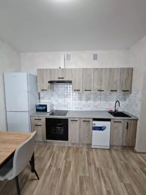 2-к. квартира, 35 м, 15/17 эт. - Фото 1