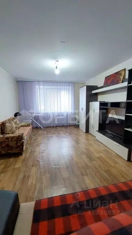 1-к кв. Тюменская область, Тюмень ул. Андрея Бушуева, 4 (42.7 м) - Фото 0