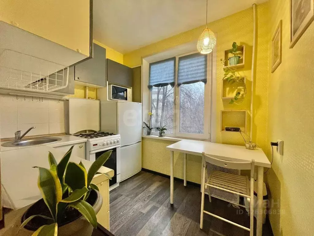 2-к кв. Татарстан, Казань ул. Короленко, 67 (43.8 м) - Фото 2