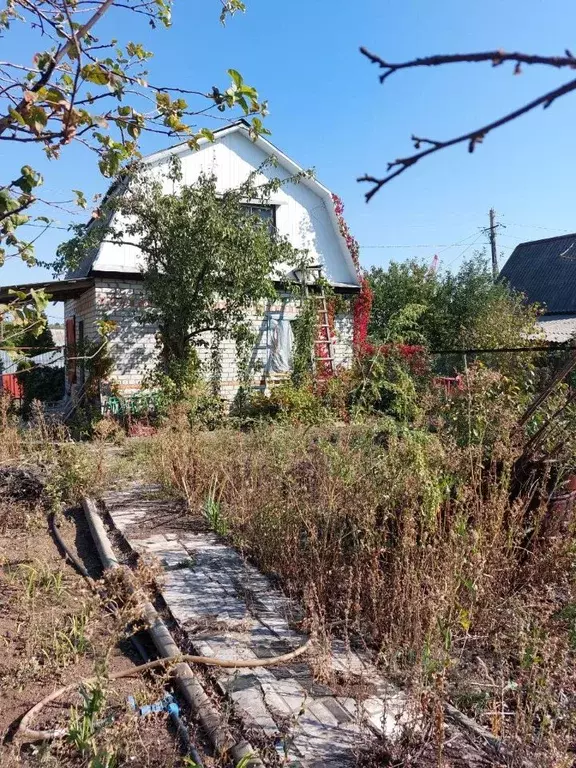 Дом в Саратовская область, Энгельсский район, Красноярское ... - Фото 1