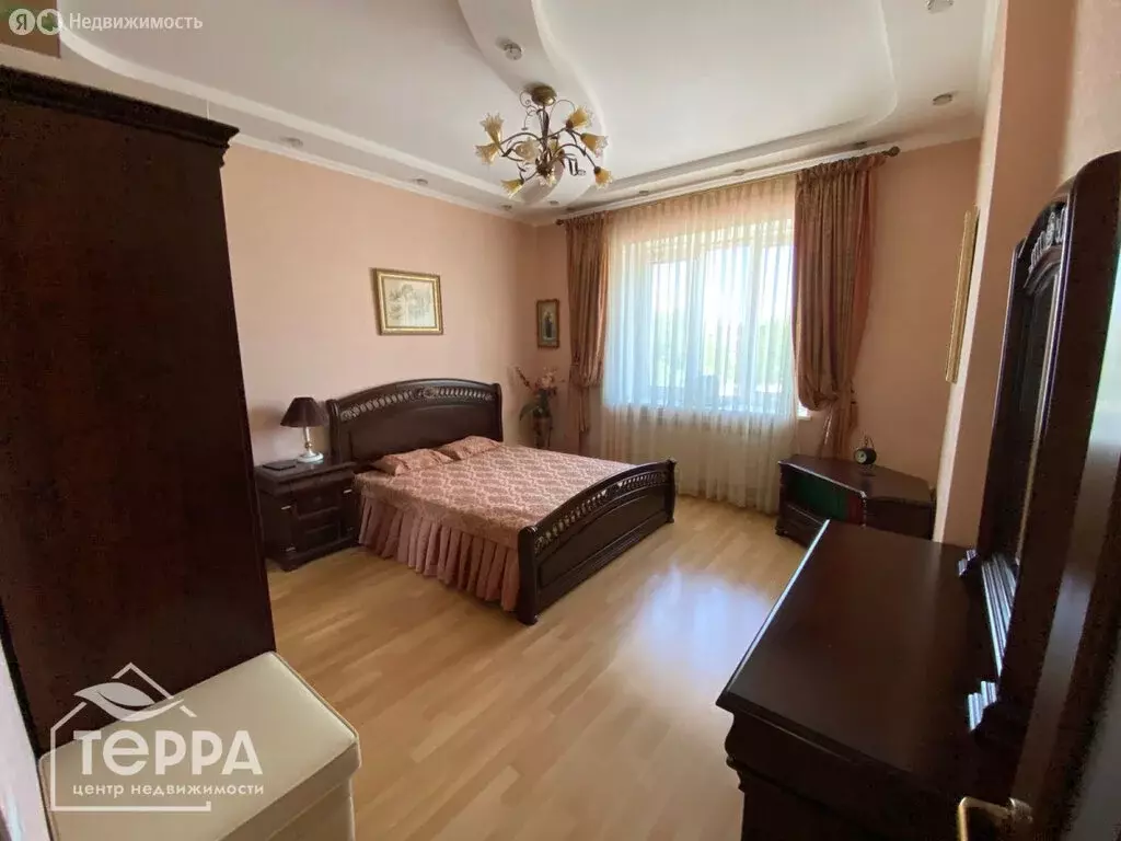 3-комнатная квартира: Евпатория, улица Сытникова, 4А (101.8 м) - Фото 0