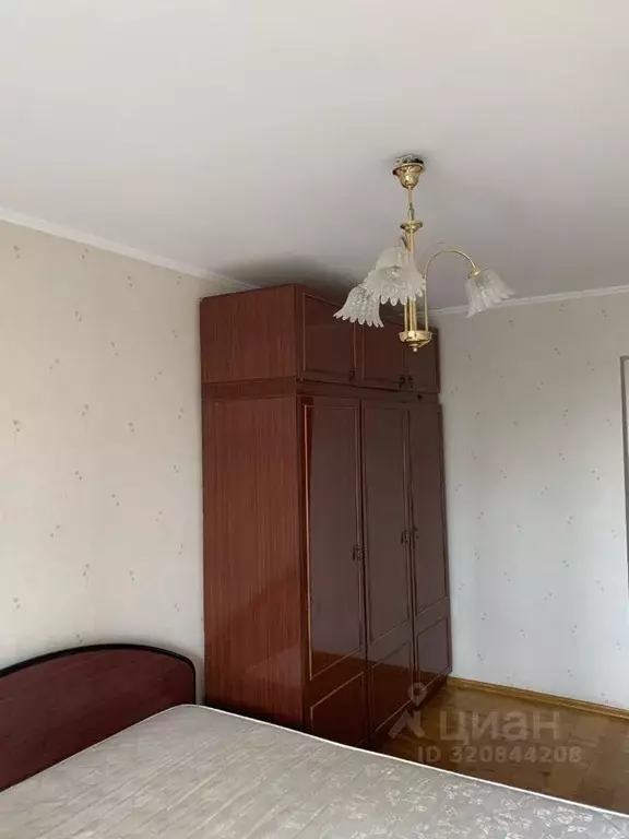 3-к кв. Волгоградская область, Волгоград ул. Ткачева, 16 (60.0 м) - Фото 0