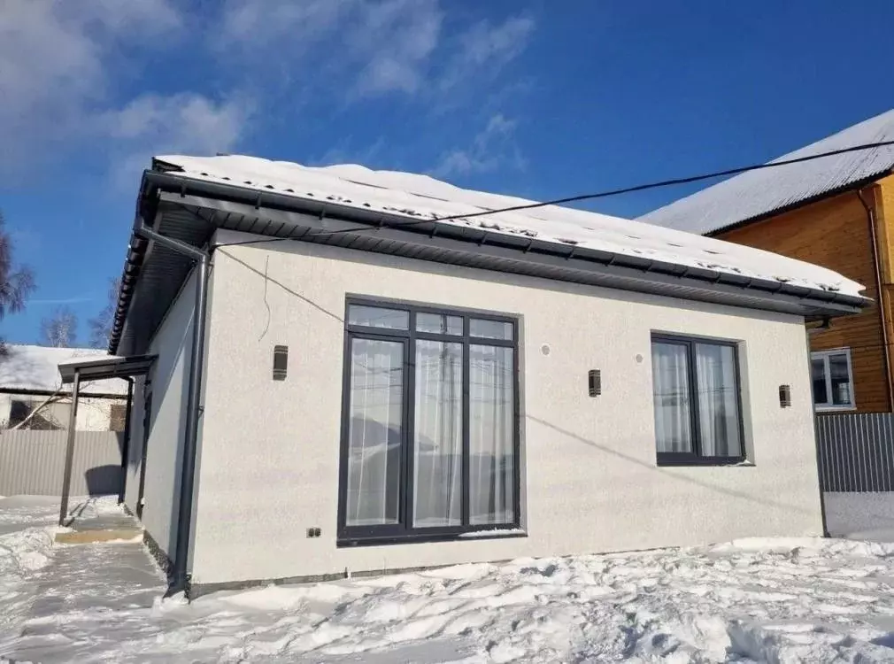 Дом в Иркутская область, Иркутск Хомутовская ул. (100 м) - Фото 1