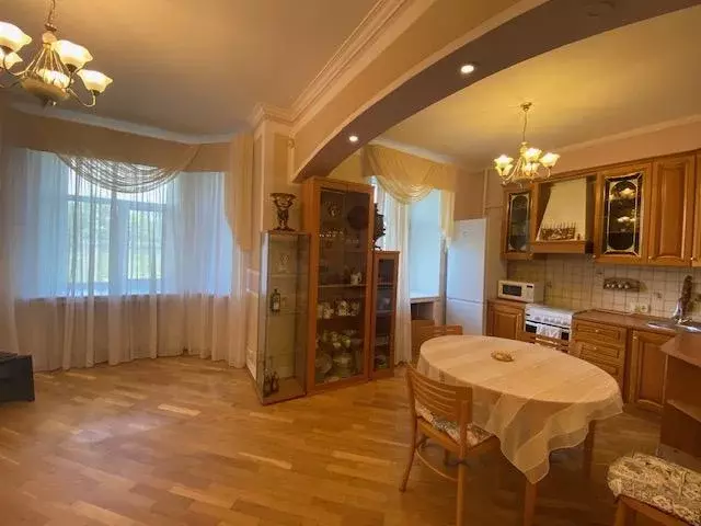 Продается 4-комнатная квартира - Фото 1